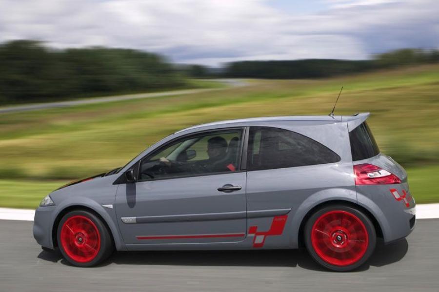  Renault Megane RS R26.R 2008 года  (фото 3 из 86)